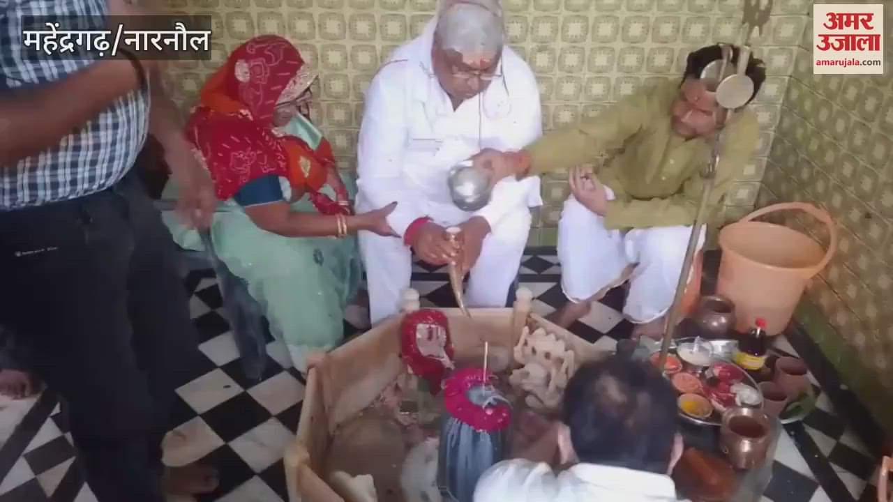 Huge crowd of devotees gathered in Shiv temples in Narnaul