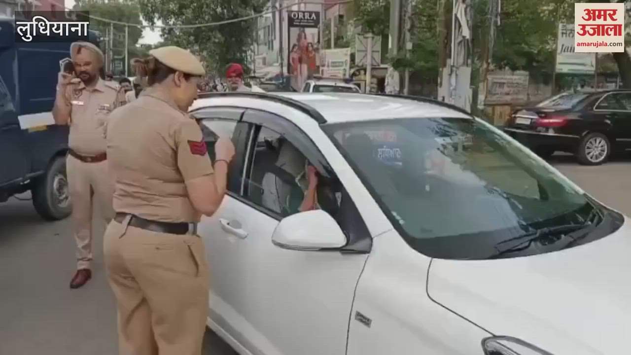 Police set up a special check post outside Khalsa Women's College in Ludhiana