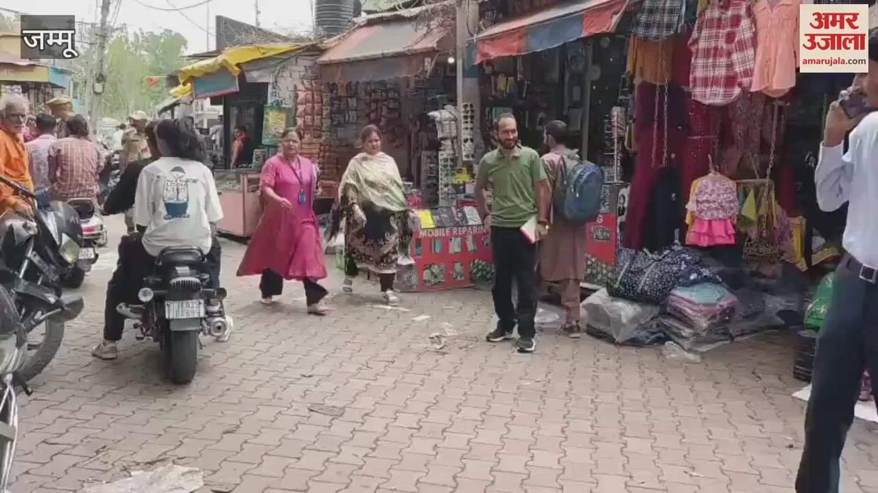 Strictness on wages of minors, Labor Commissioner raids shops