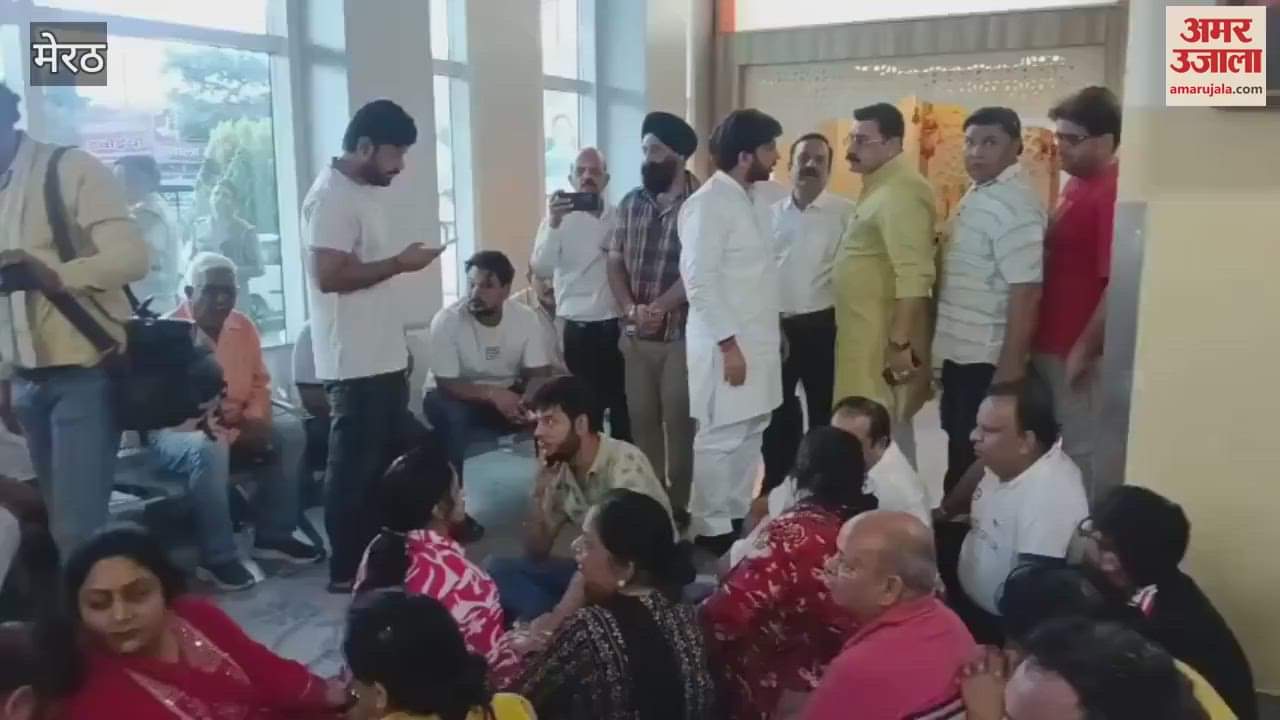 Meerut: Sit-in at hospital alleging wrong operation