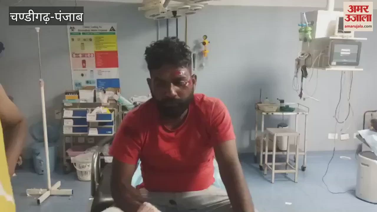 Four injured in collision between truck and motorcycle in Kapurthala