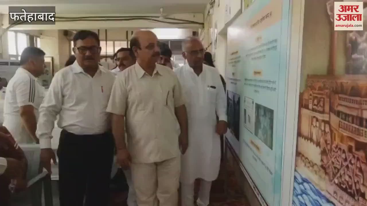 BJP District President Praveen Joda inaugurated the exhibition held in Fatehabad Mini Secretariat Second Section