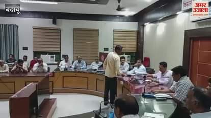 farmers opposed to the proposed underpass at Dataganj railway crossing in Badaun