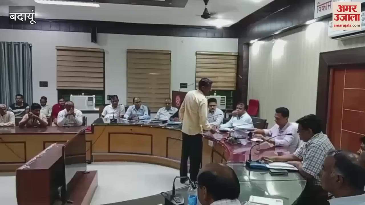 farmers opposed to the proposed underpass at Dataganj railway crossing in Badaun