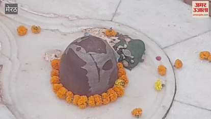 Devotees participated in Shiva Puja and Maha Abhishek Aarti at Jageshwar Nath temple located in Sadar