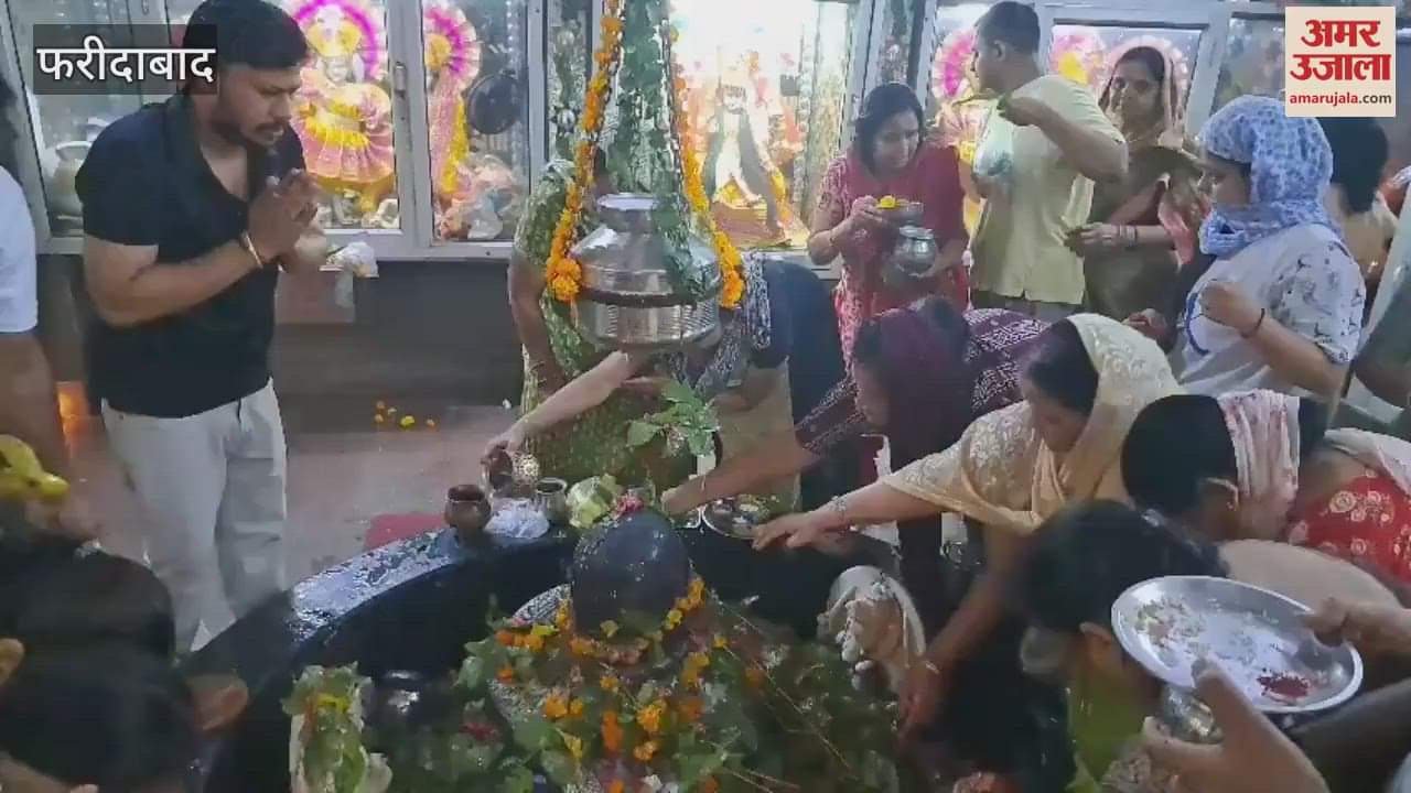 flood of devotees thronged the Shiva temples in Faridabad