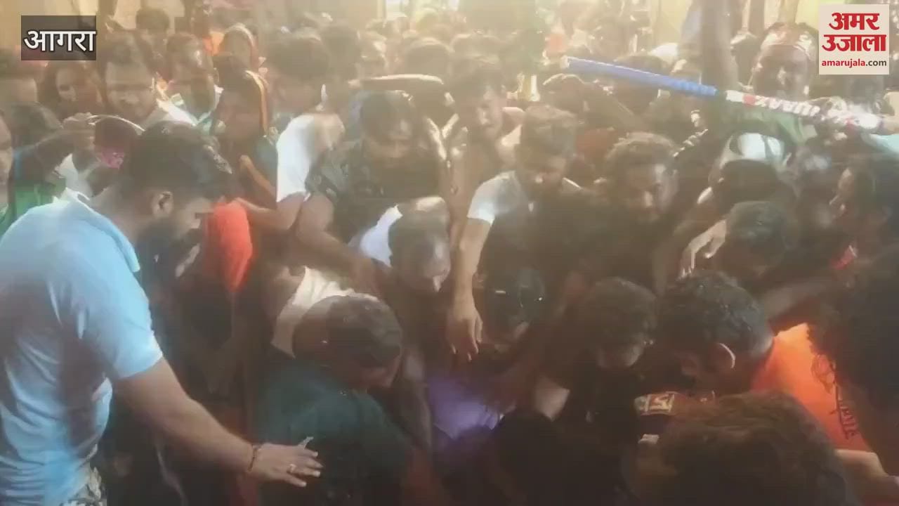 Crowds of devotees gathered at Rajeshwar temple on the first Monday of Sawan