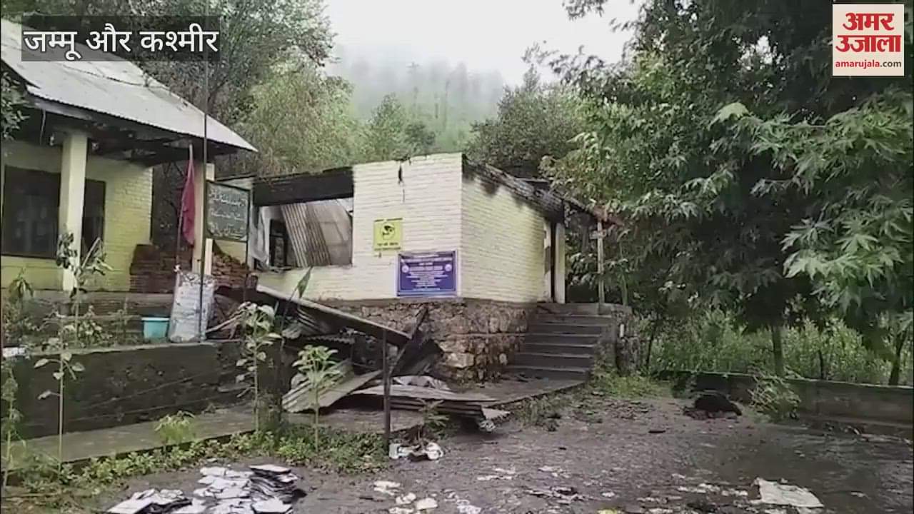 3 school buildings damaged in fire in Kulgam