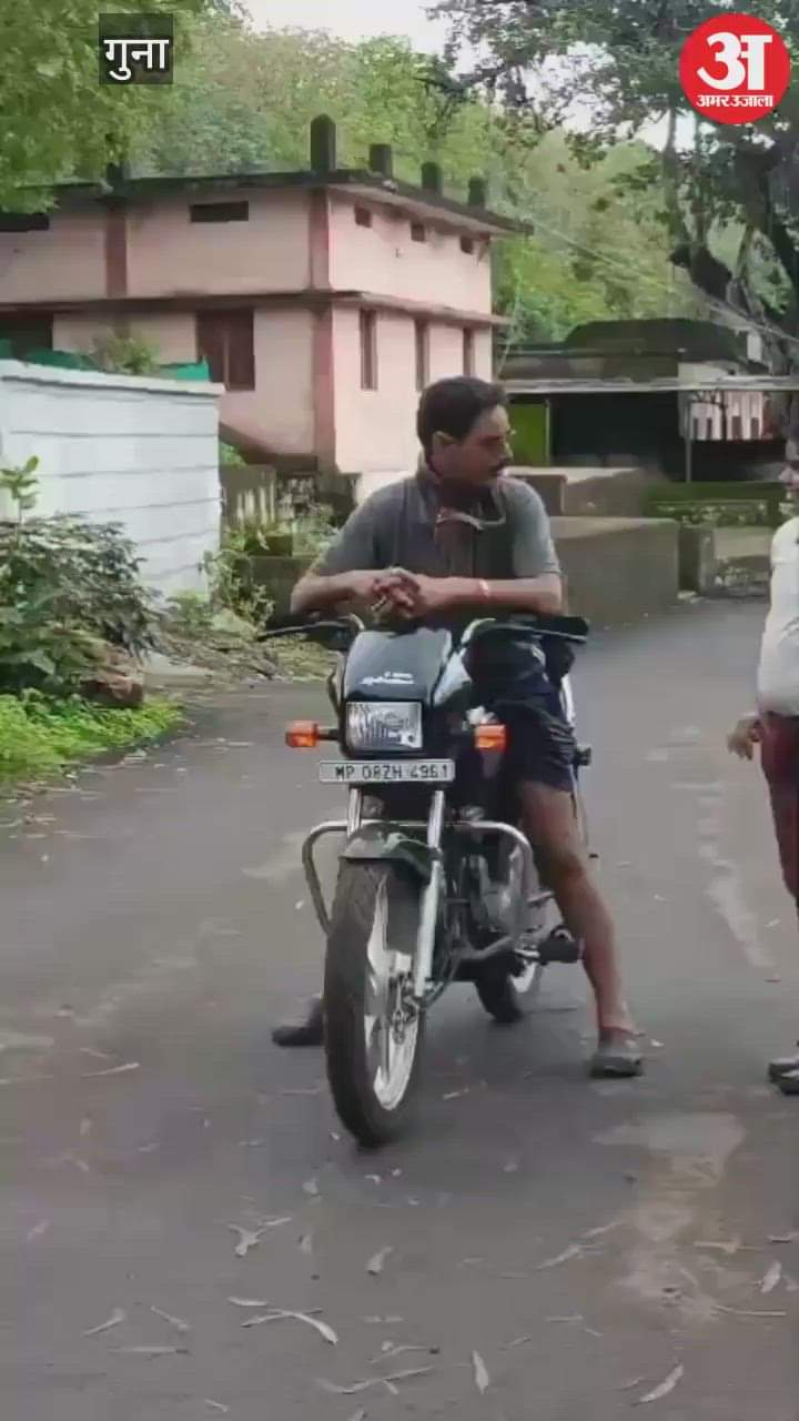 The snake friend who saved the lives of snakes died, after catching it