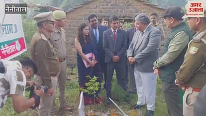 The Chief Justice of the High Court planted a sapling in Hanumangarhi