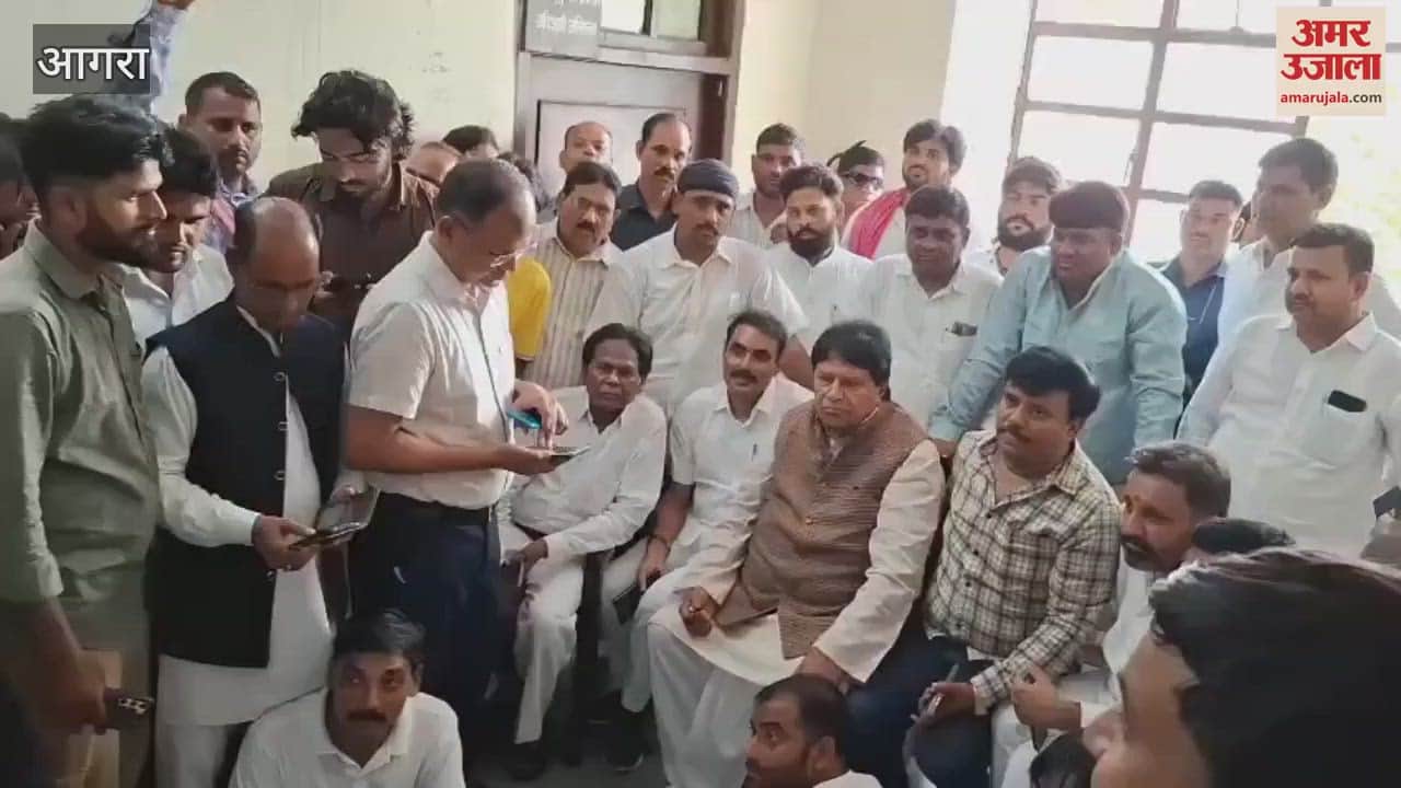 mp ramjilal suman protest against fraud in appointment of sanitation workers