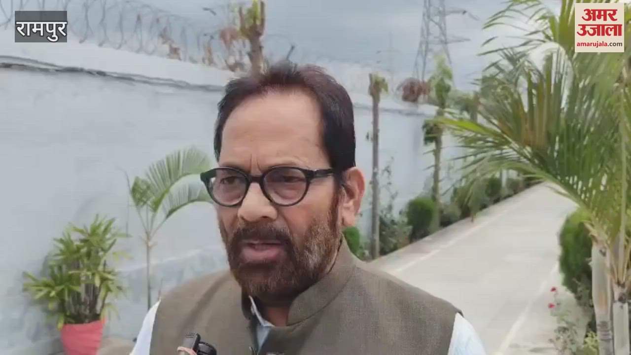 Booth failures are raising questions on Election Commission: Naqvi