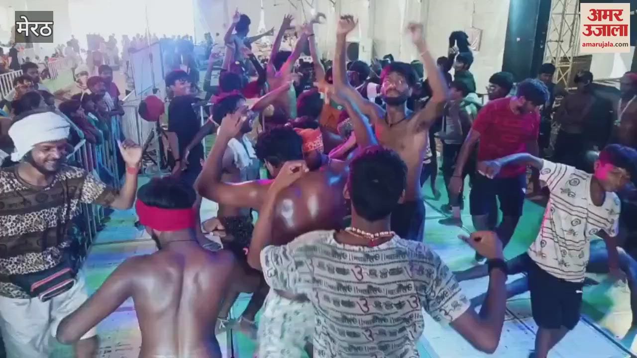 Shamli: Devotees danced to the hymns of Bholenath, Bam-Bam Bhole echoed in the Gulzari temple