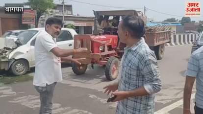 Baghpat: Car and bus collide on highway