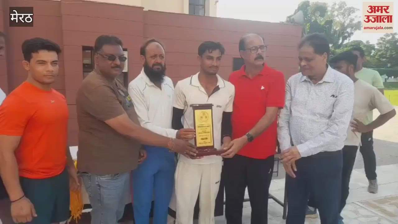 Meerut: Man of the match honored
