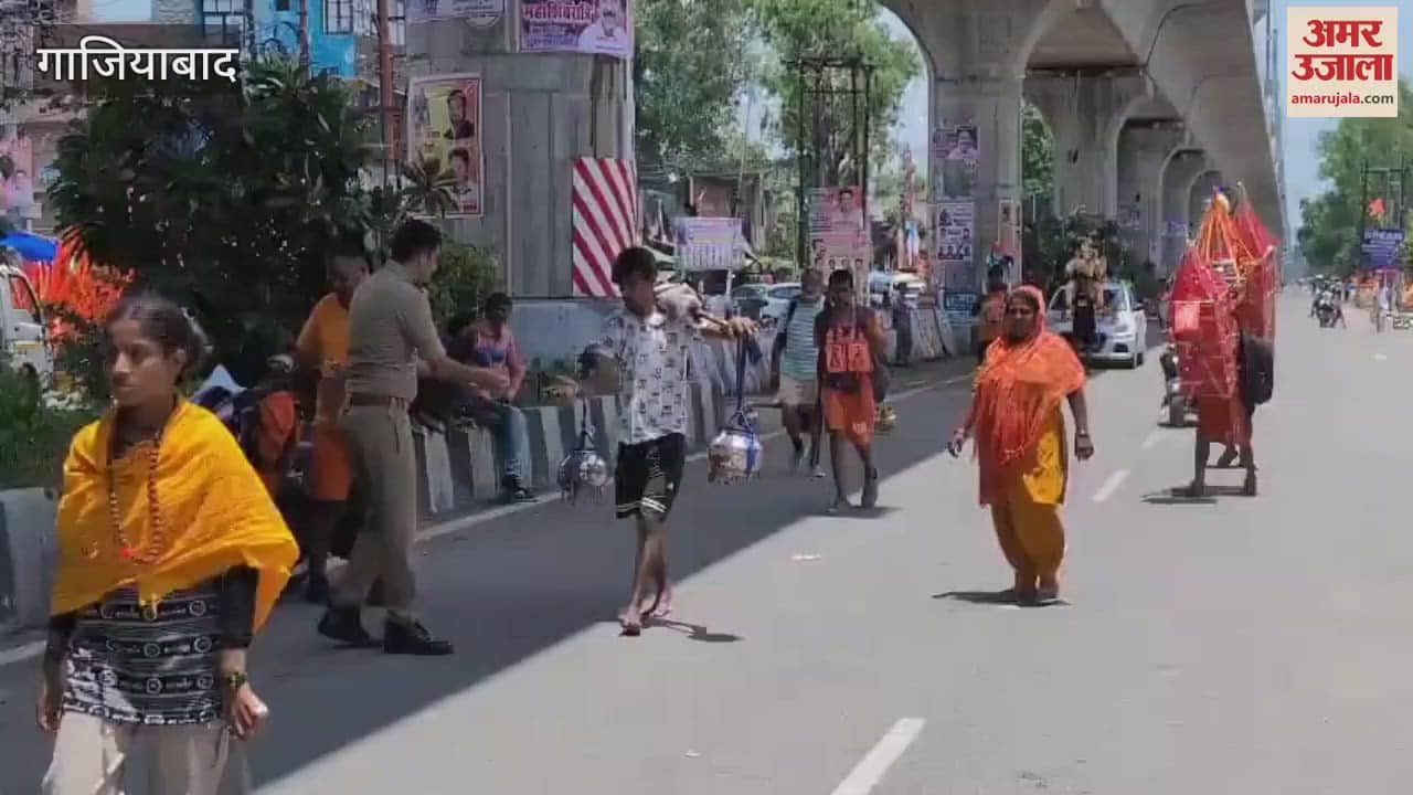 Shiv devotees seen dancing with tableau of Bhole from Haridwar