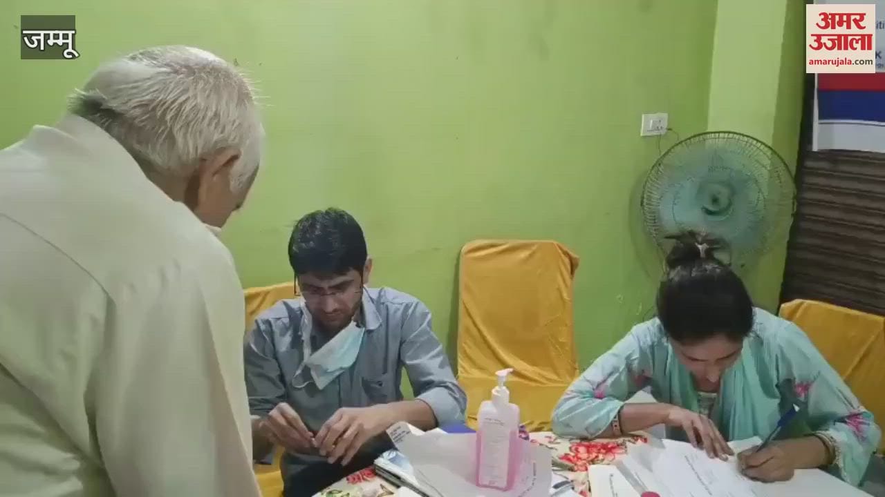 Senior Citizen Society organized a free medical camp, specialist doctors conducted checkups