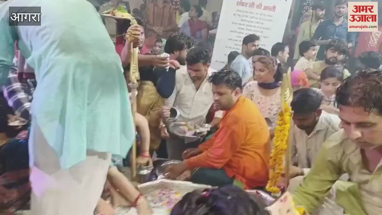 Shiva devotees performed Abhishek at Kailash Mahadev temple