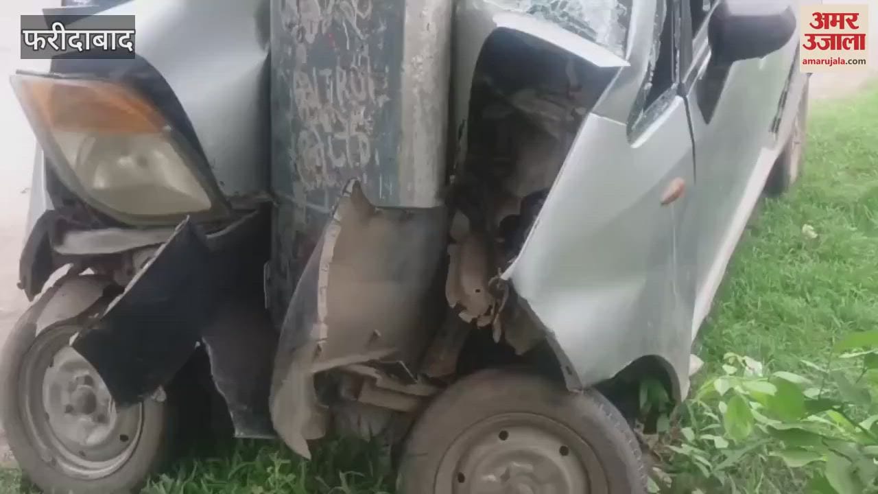 Nano car rammed into pole near Faridabad-Gurugram Road