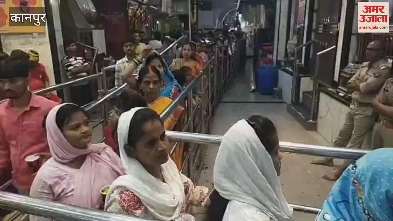 Crowd of devotees gathered at Anandeshwar temple of Paramat