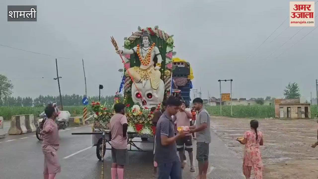 Kanwar Yatra: The number of Kanwariyas increased on Meerut Karnal Highway,