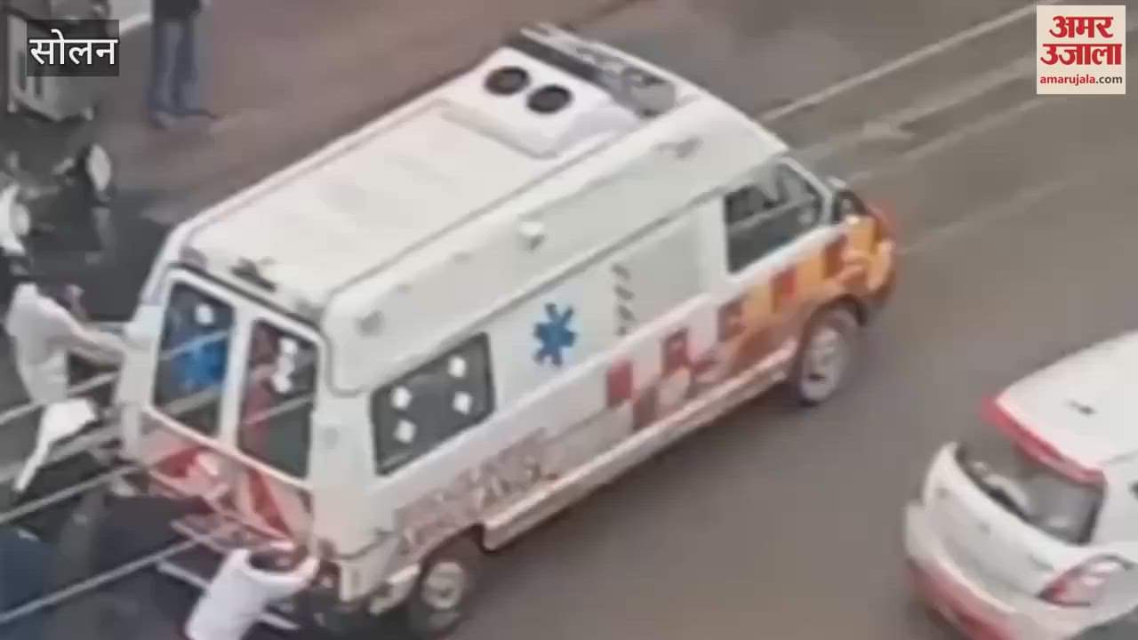 Solan 108 coming from Dharampur to Solan was pushed to the side