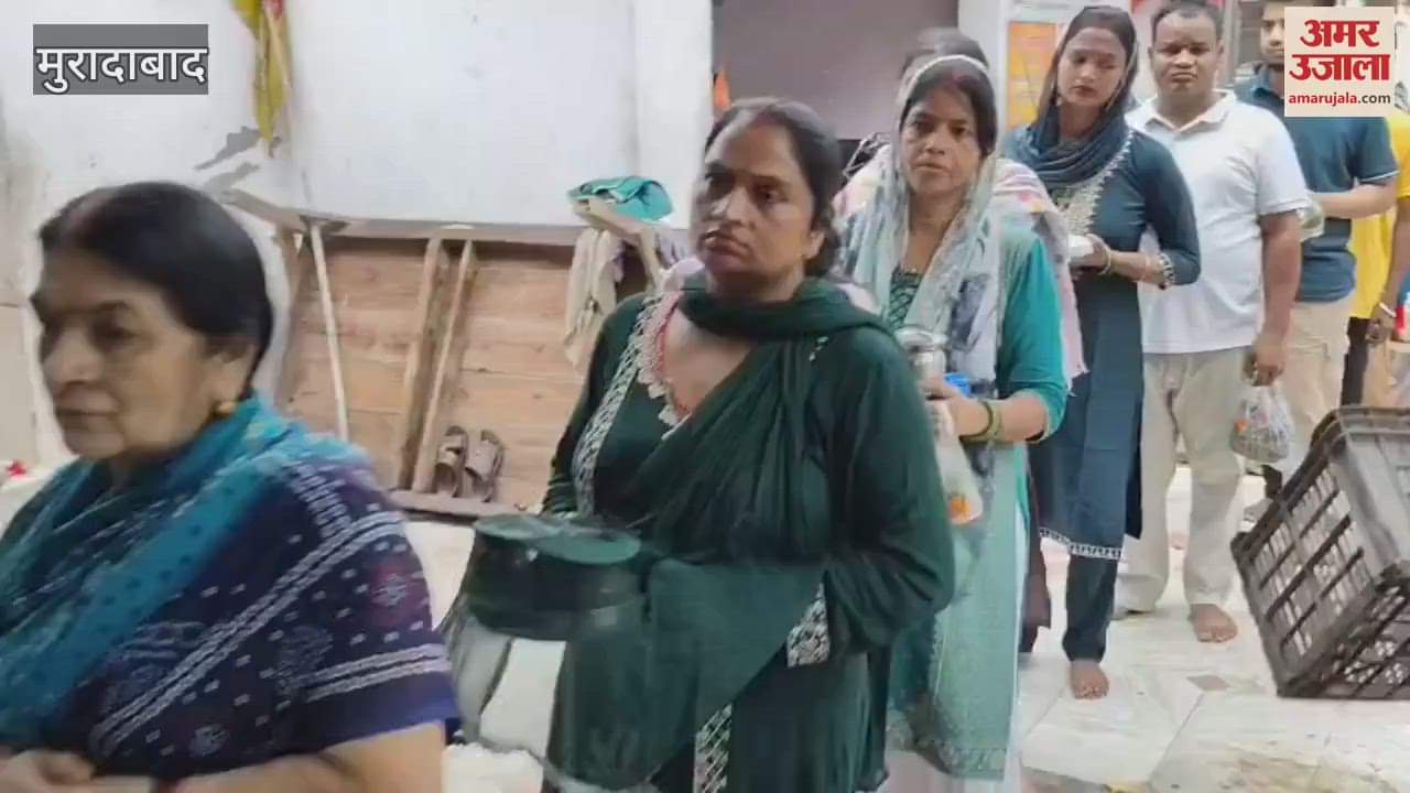 Jalabhishek in the Mata Mandir across the line, the echo of Bam-Bam Bhole