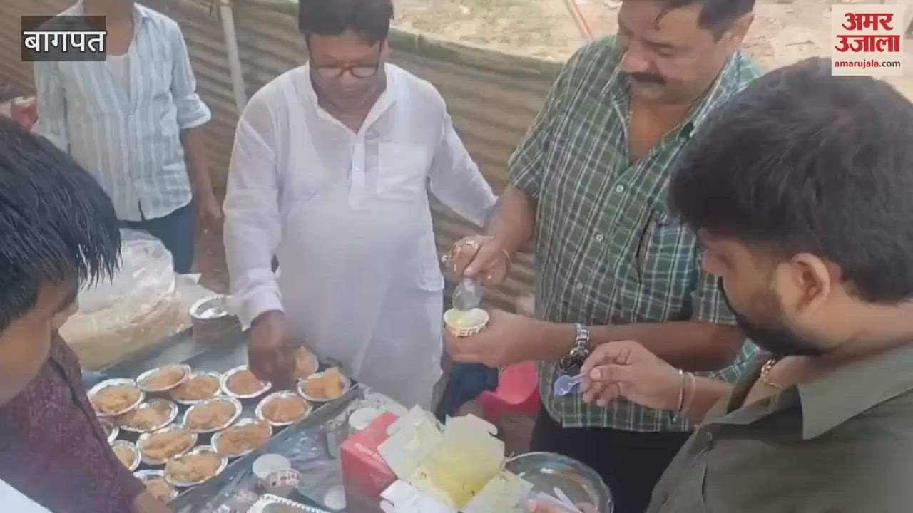 Baghpat: Shahi Paneer, Makhani Dal, Jalebi and ice cream being served in Kavad camp.