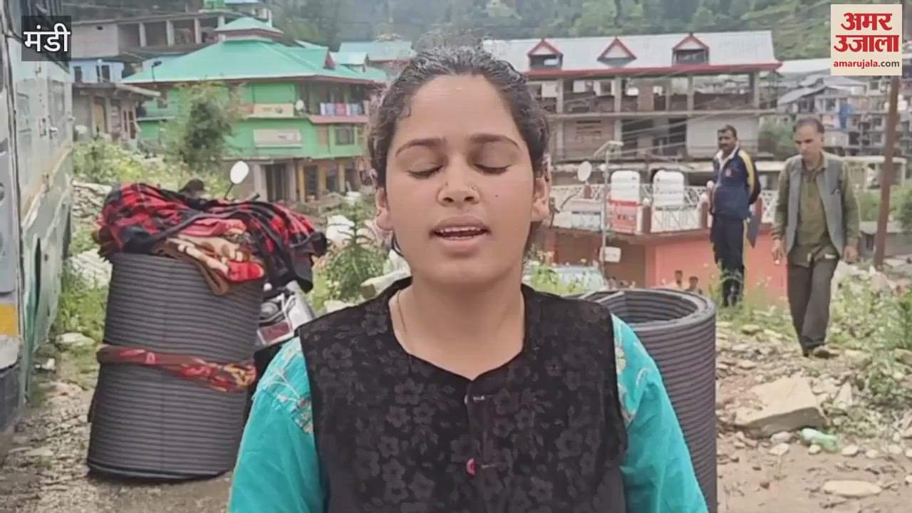 Mandi Countless organizations and generous people delivered huge relief material to Seraj