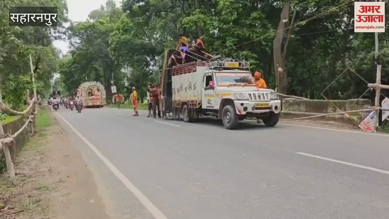 Kanwar Yatra: Young Kanwariyas running with Dak Kavad with faith and belief