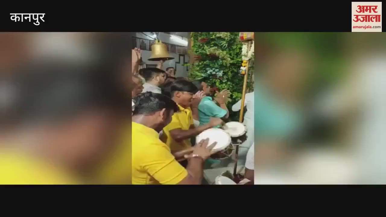 Maha Aarti was performed at Shri Nagdev Temple on Shivratri of the month of Sawan