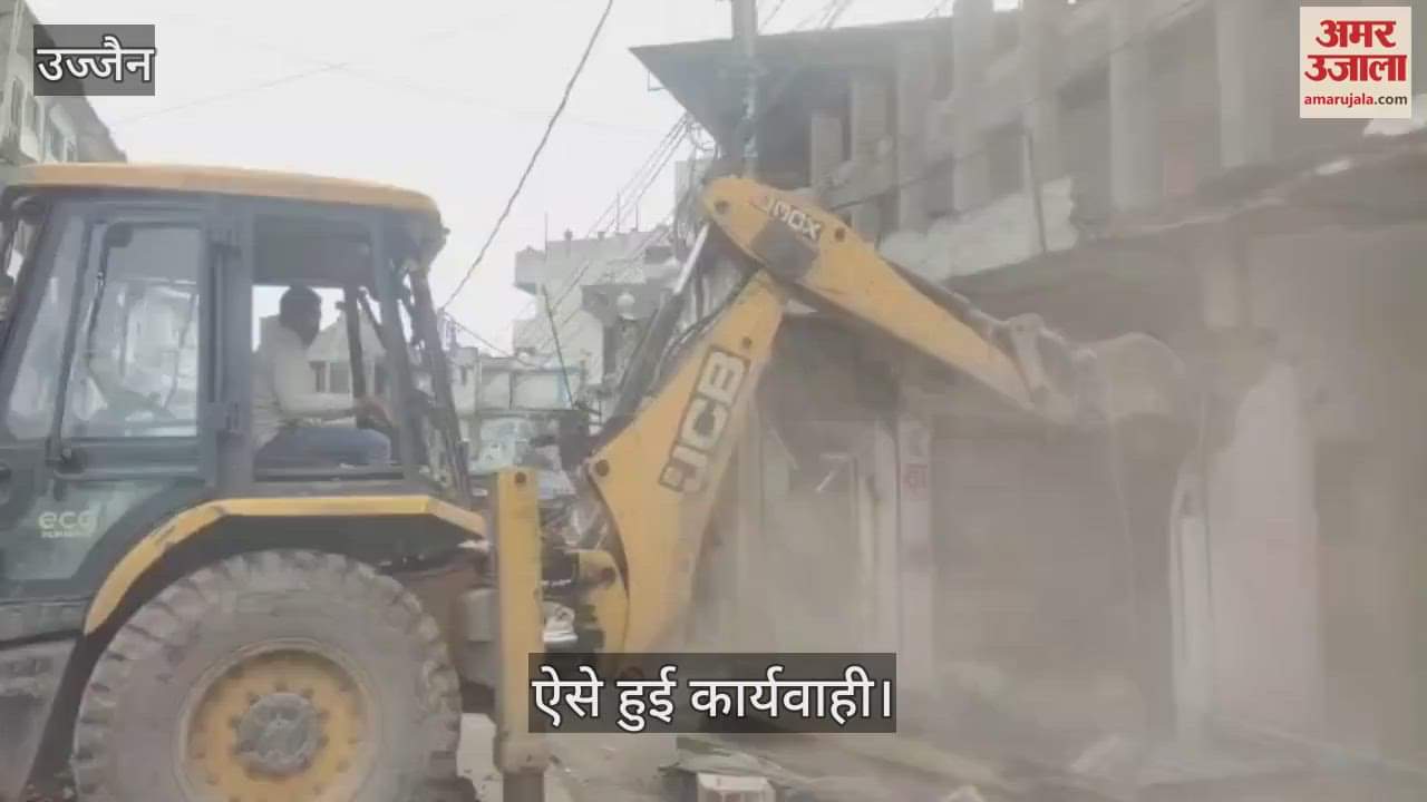 Ujjain Simhastha 2028 Preparations bulldozers ran on years old shops adjacent to mosque smart roads will built