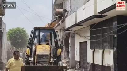 Yellow paw raids on drug smuggler Laddu house in Jalandhar