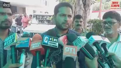 Meerut: Case of e-rickshaw driver being beaten to death, family reaches SSP office for arrest of the accused