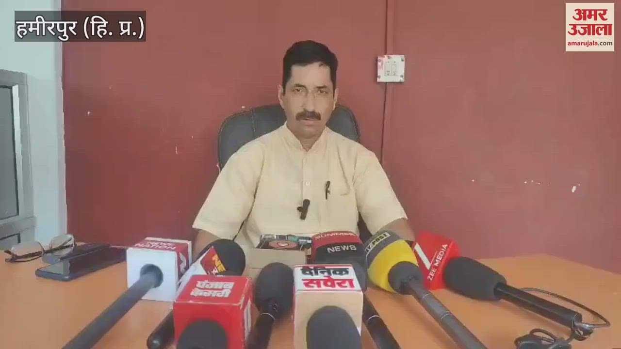 Hamirpur Suman Bharti furious at NHAI and construction company