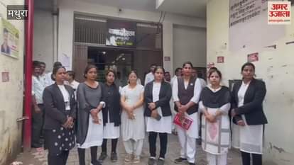 advocate protest against bhagwatcharya aniruddhacharya made indecent comments