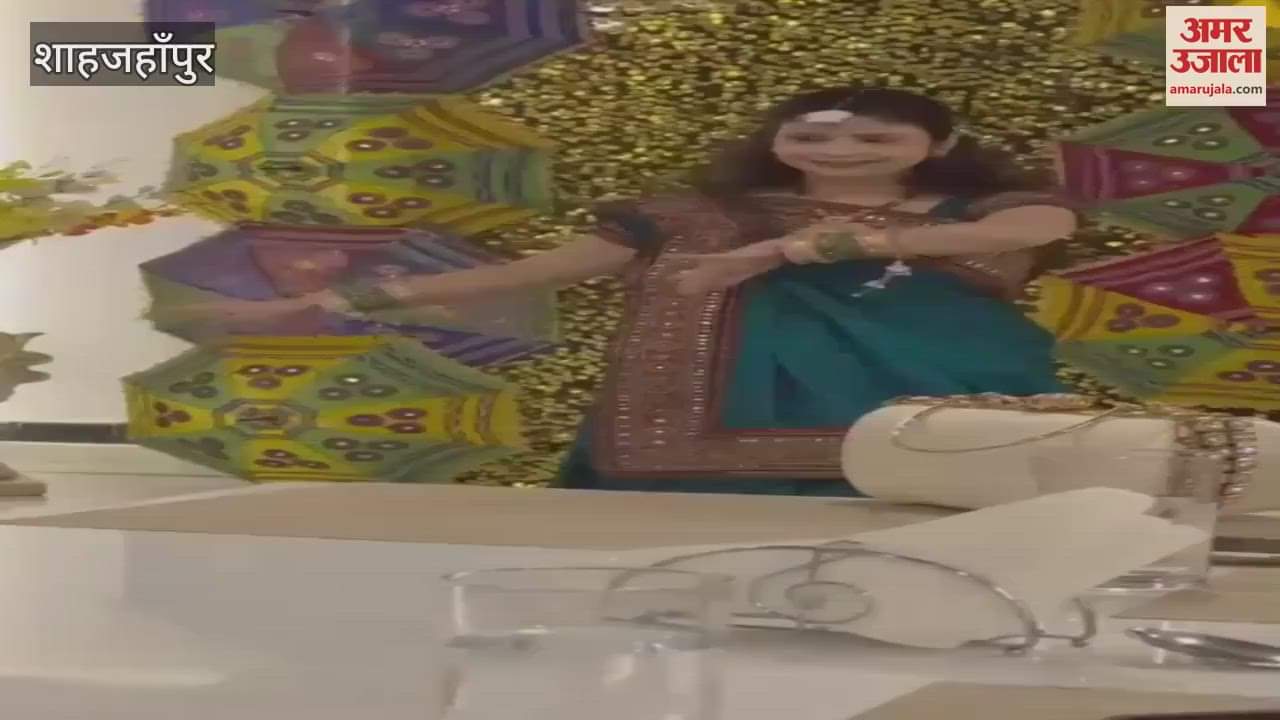 Women created buzz in the Hariyali Teej program in Shahjahanpur