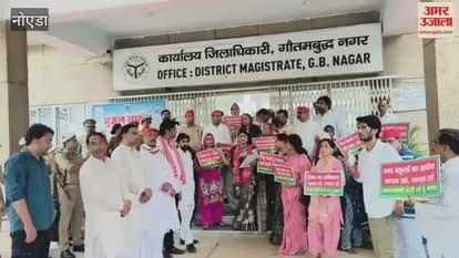 SP workers protest against closure of schools in Greater Noida