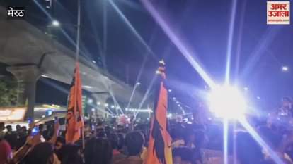 Meerut: DJ competition on the highway in Modipuram