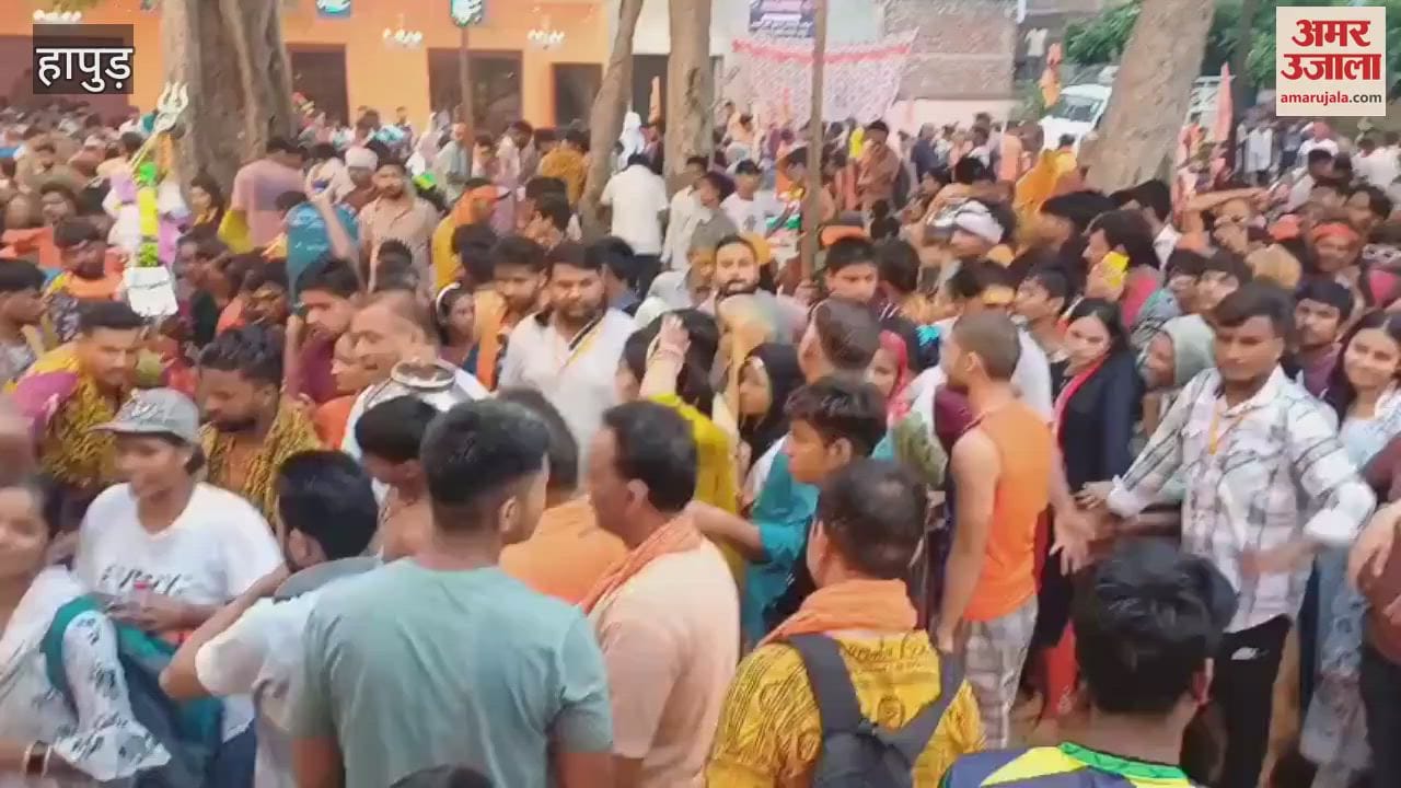 Jalabhishek was done in temples amidst rain in Hapur