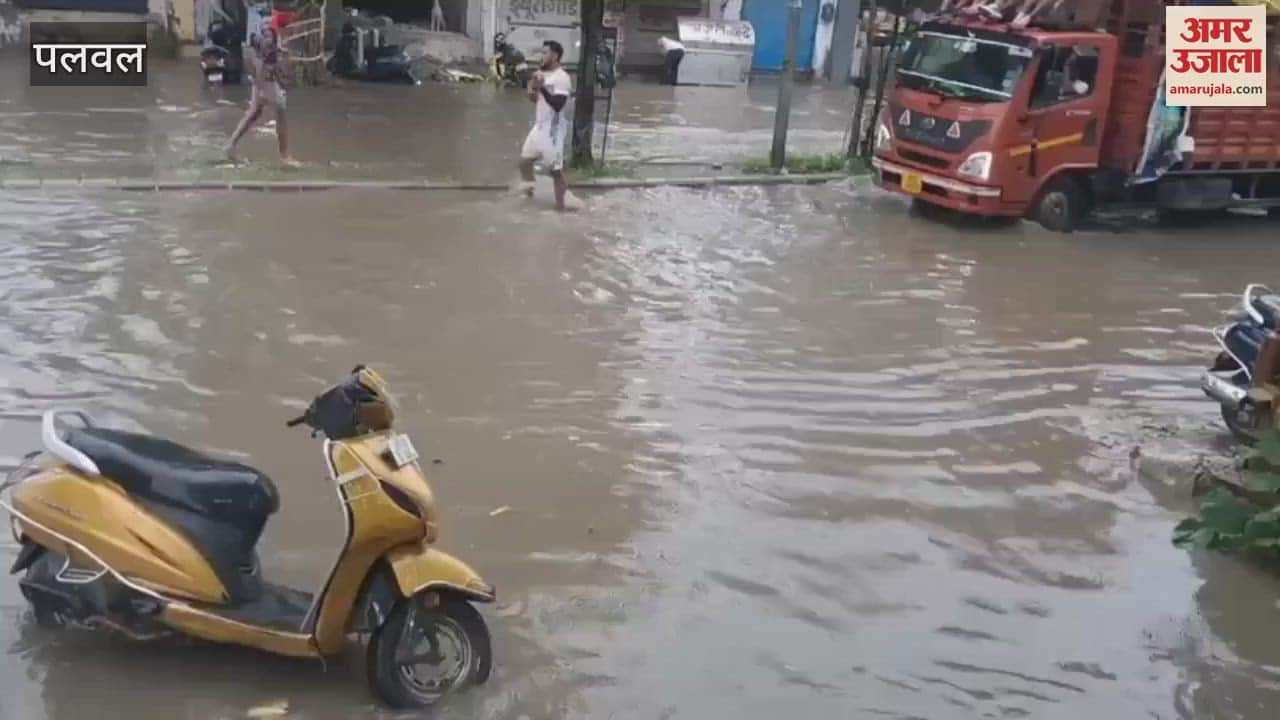 Waterlogging from main roads to market due to rain in Palwal