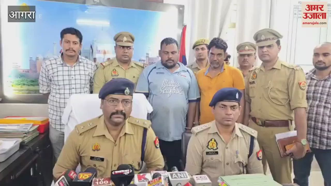 Caught smuggling liquor 341 boxes recovered