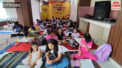 Fantastic evening program held in a society of Ghaziabad