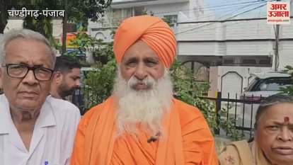 Sant Balbir Singh Seechewal was given the honor of Punjab De Pani De Rakhe