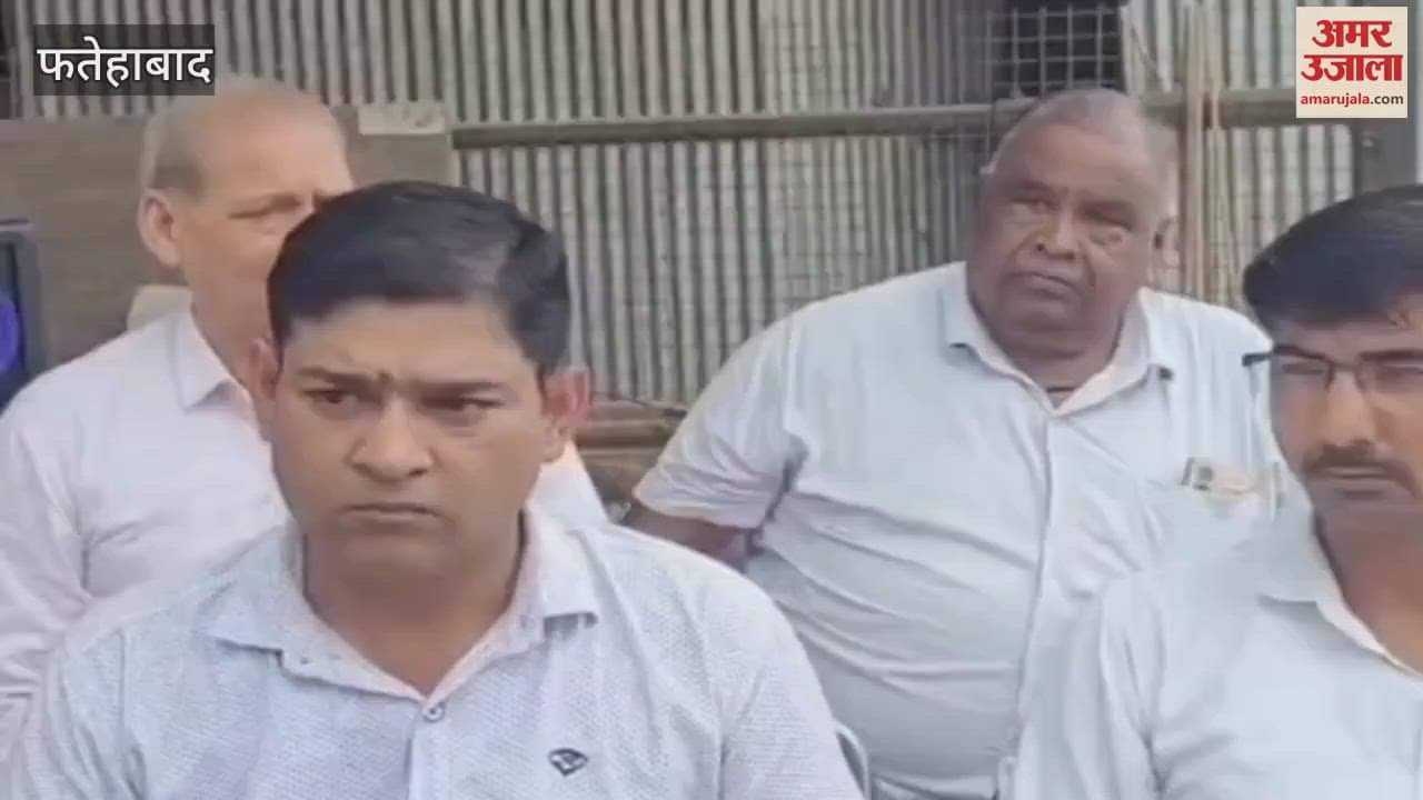 people of the city formed a parallel committee in cowshed controversy