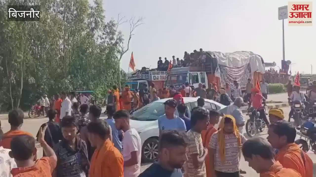 Bijnor: Kanwadia dies after suffering severe chest pain, doctor accused of giving wrong injection, uproar