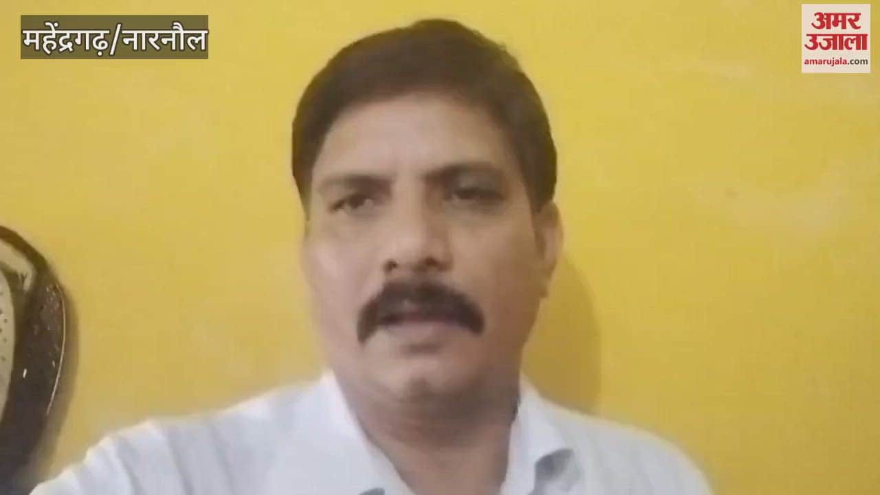 Youth Parliament was organized in Niwajnagar School in Narnaul, heated arguments between the ruling party and the opposition