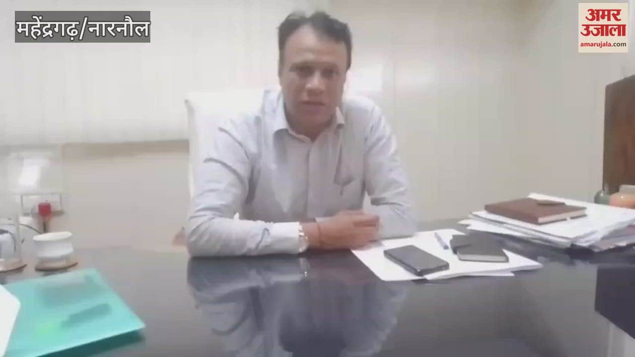 Apart from shuttle buses, 10-10 motorcycles have also been arranged for the students in Narnaul