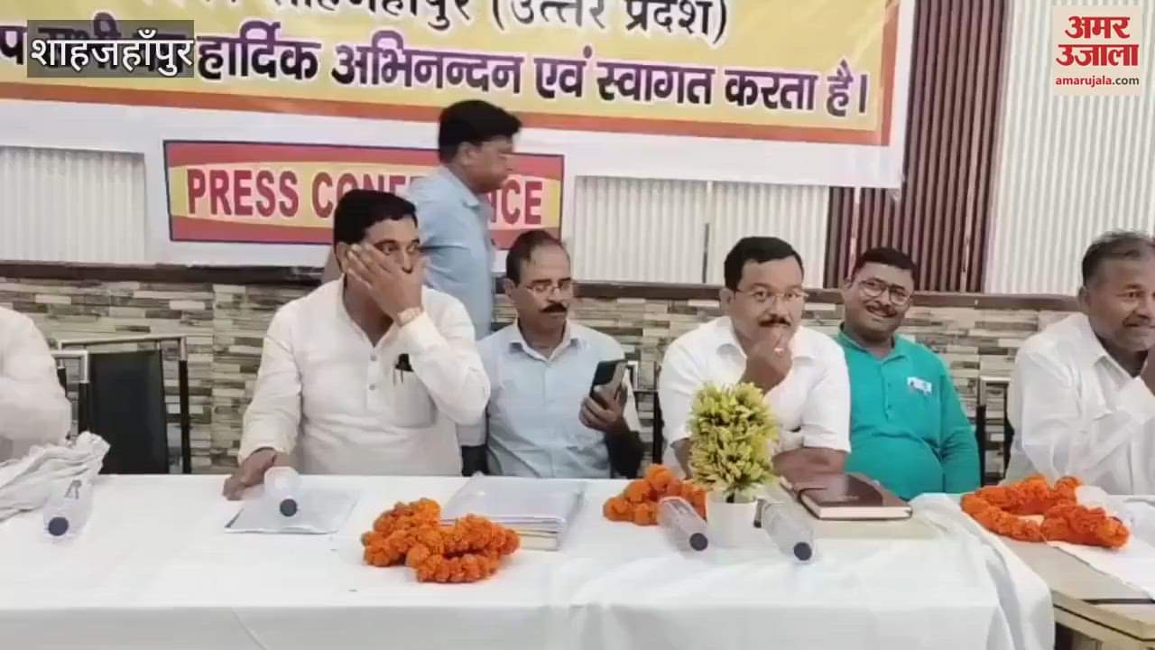 Presidents of six blocks and district officials left the organization and joined Pandey groups