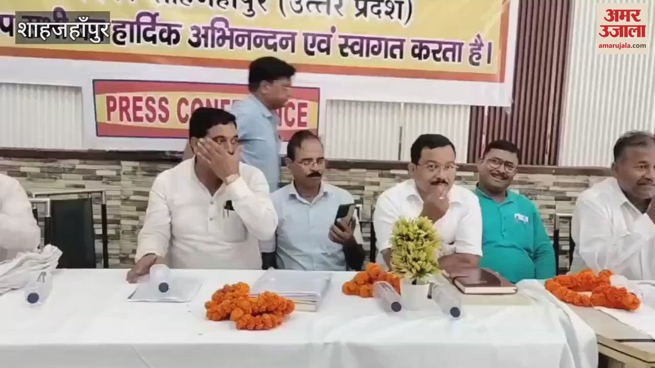 Presidents of six blocks and district officials left the organization and joined Pandey groups